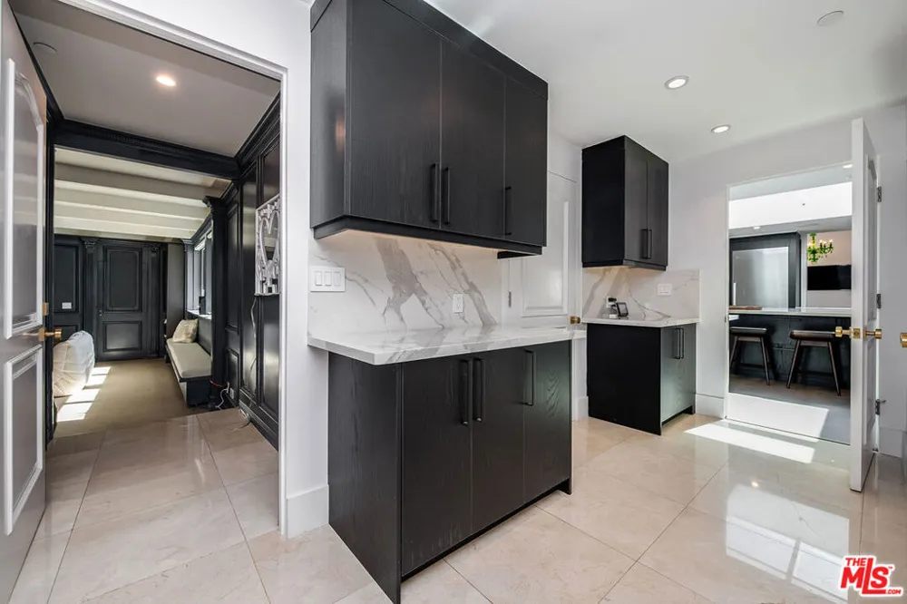 580 Chalette Drive Beverly Hills, CA 90210