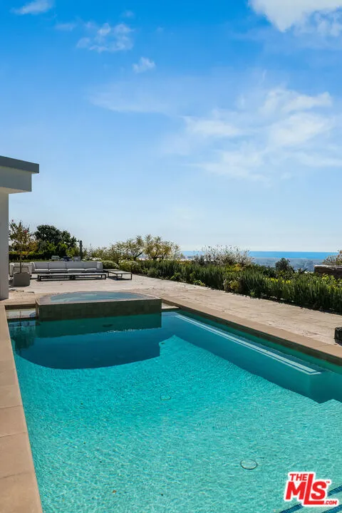 580 Chalette Drive Beverly Hills, CA 90210