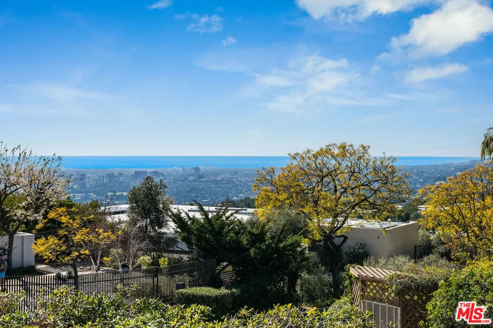580 Chalette Drive Beverly Hills, CA 90210