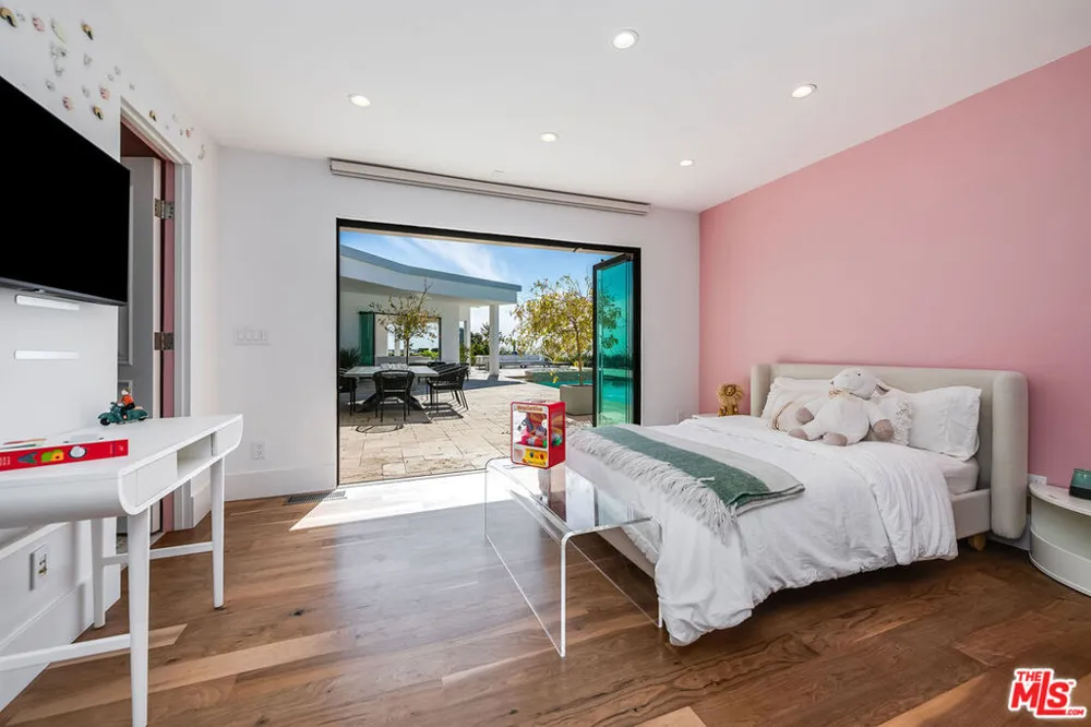 580 Chalette Drive Beverly Hills, CA 90210