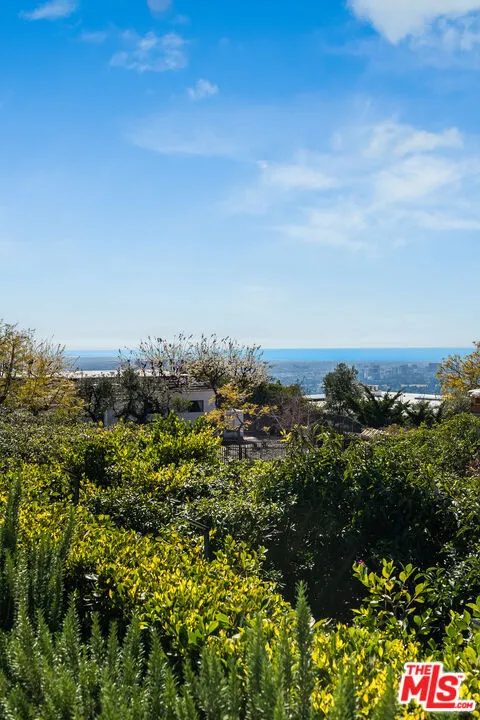 580 Chalette Drive Beverly Hills, CA 90210