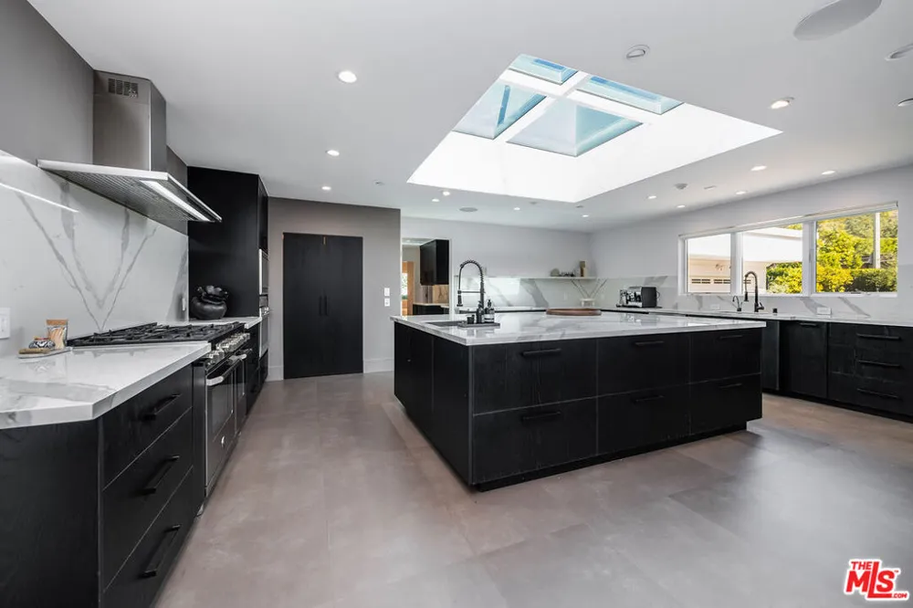 580 Chalette Drive Beverly Hills, CA 90210