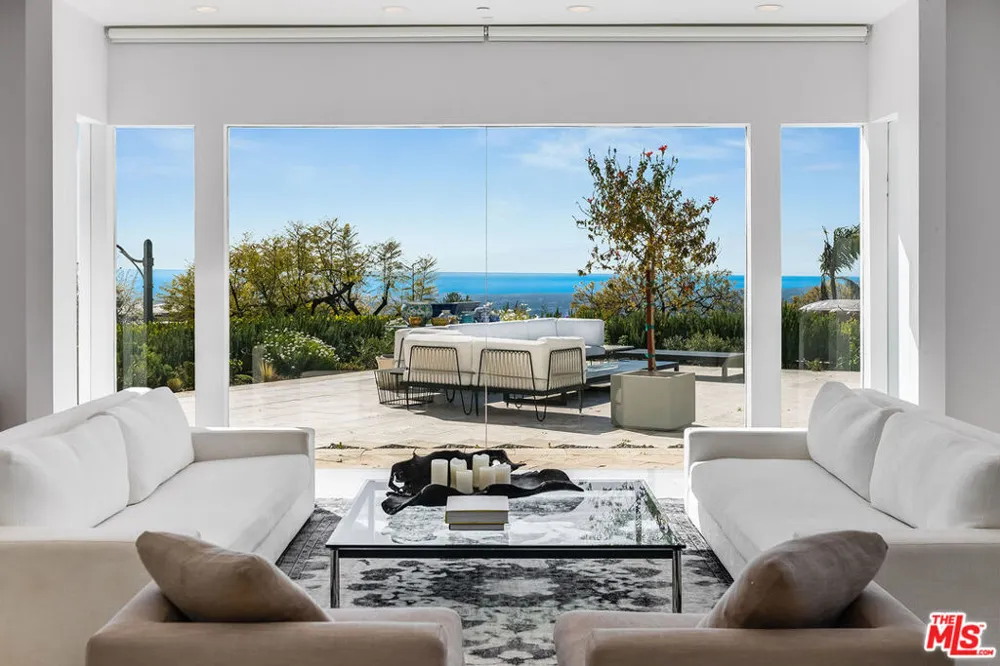 580 Chalette Drive Beverly Hills, CA 90210