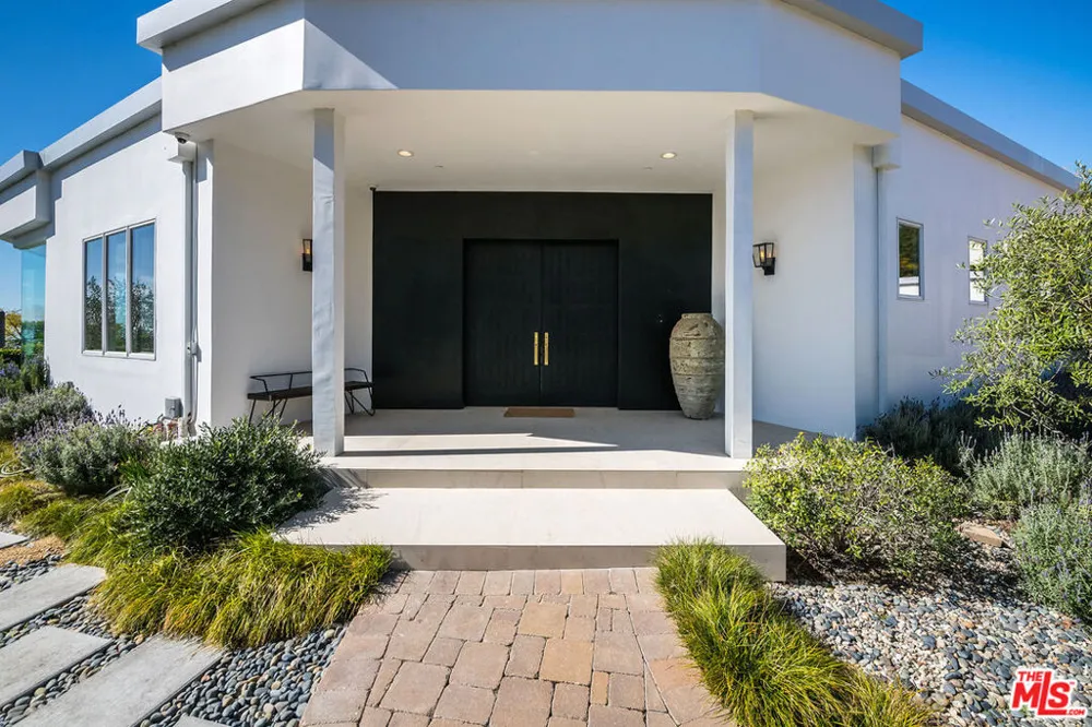 580 Chalette Drive Beverly Hills, CA 90210