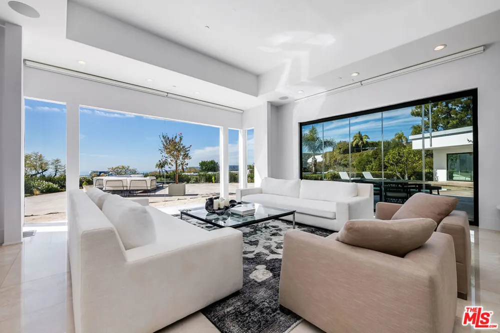 580 Chalette Drive Beverly Hills, CA 90210