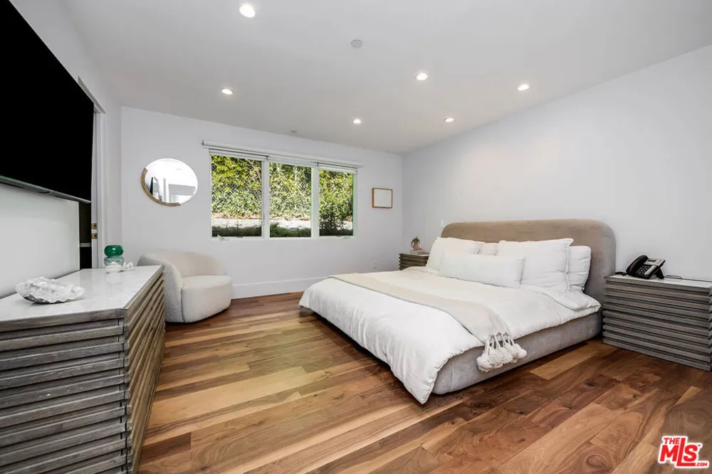 580 Chalette Drive Beverly Hills, CA 90210