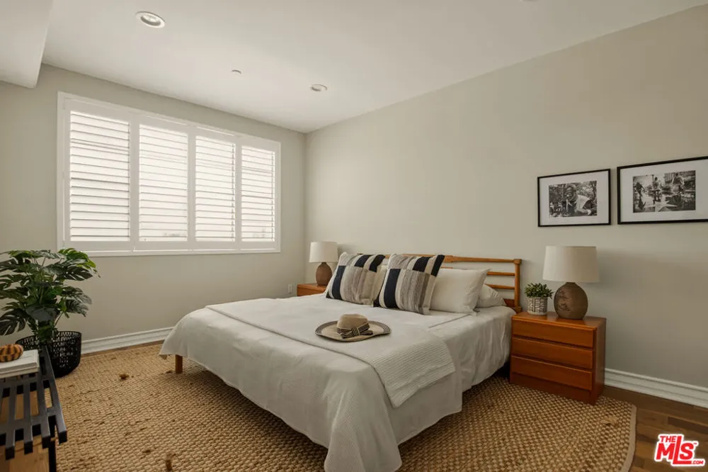 837 Hudson Avenue #402 Los Angeles, CA 90038