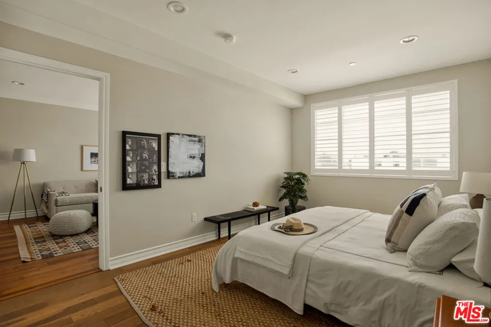 837 Hudson Avenue #402 Los Angeles, CA 90038