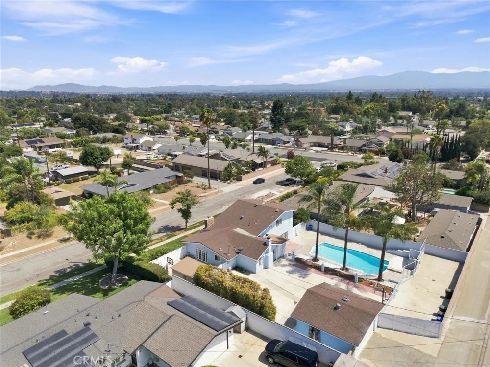 1623 Vallejo Upland, CA 91784