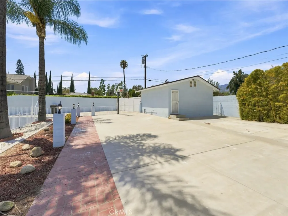 1623 Vallejo Upland, CA 91784