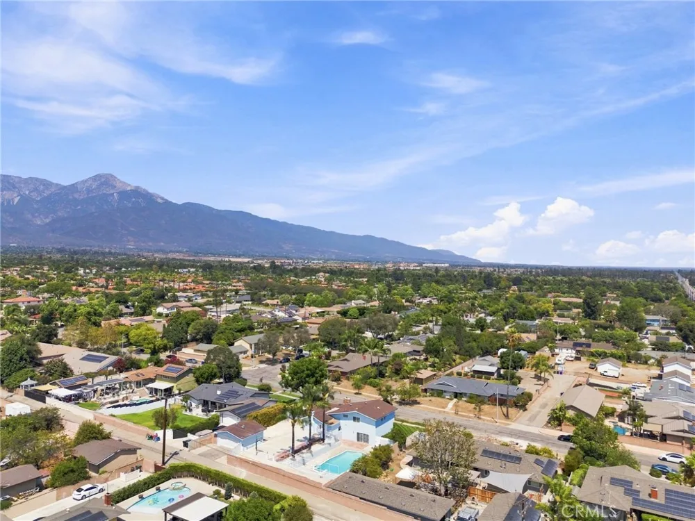 1623 Vallejo Upland, CA 91784