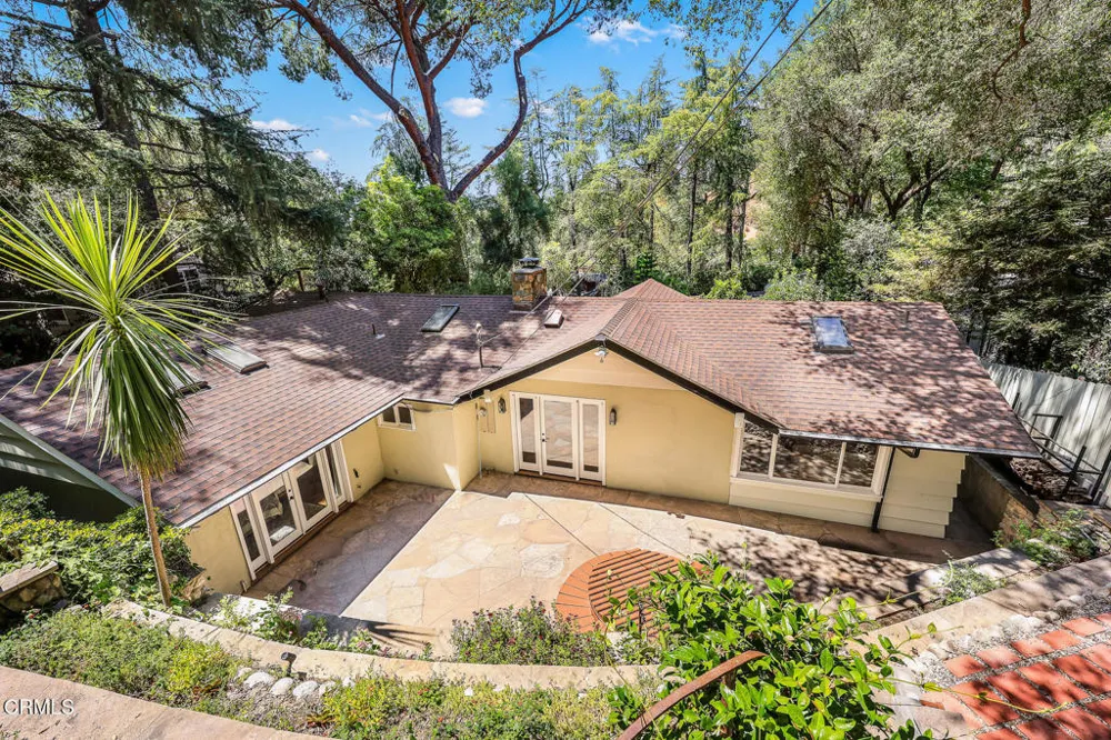 5220 Palm Drive La Canada Flintridge, CA 91011