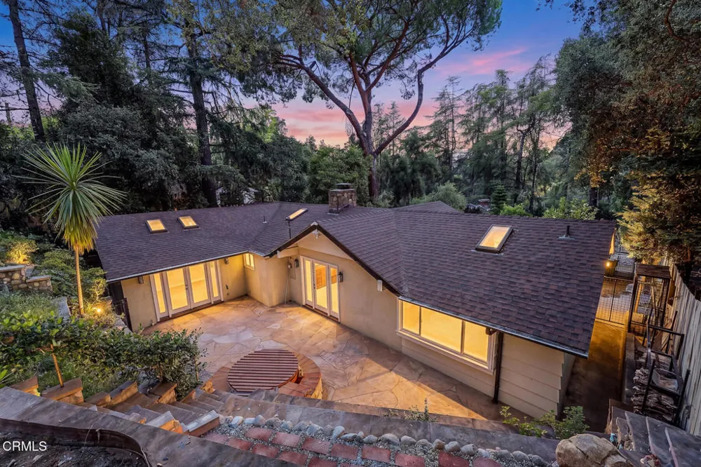 5220 Palm Drive La Canada Flintridge, CA 91011