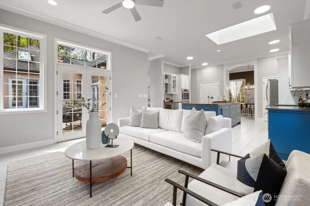 17247 SE 54th Place Bellevue, WA 98006
