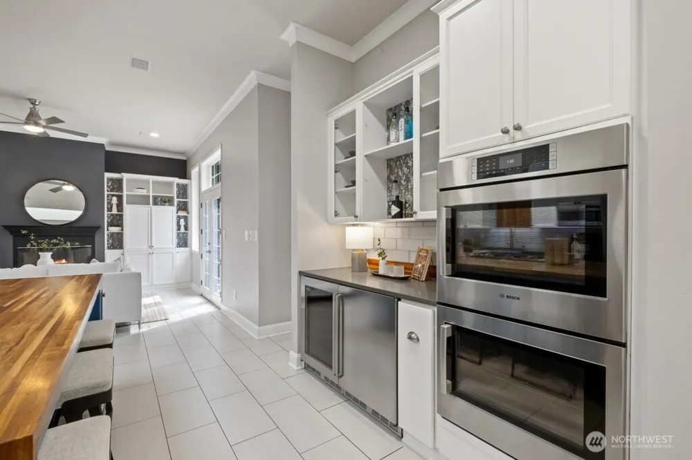 17247 SE 54th Place Bellevue, WA 98006