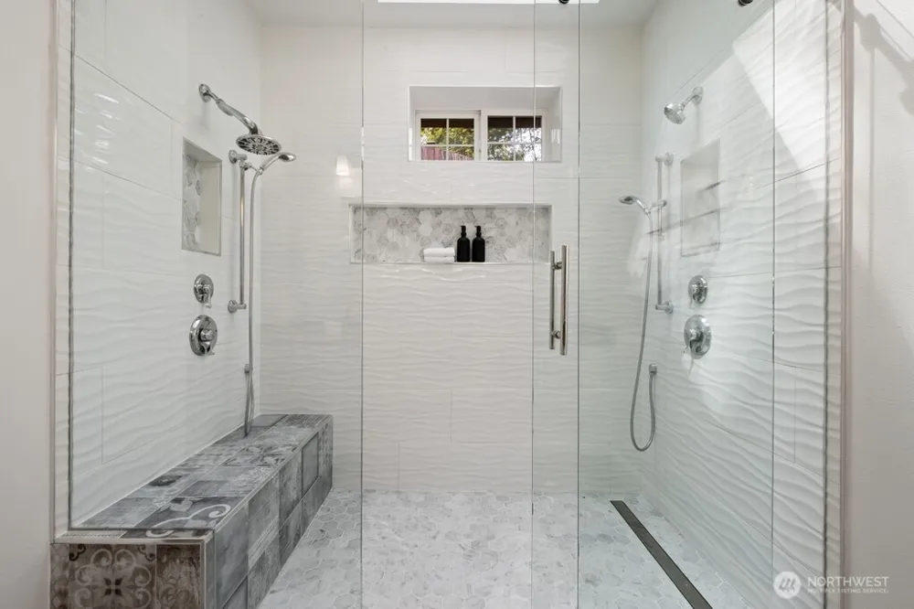 17247 SE 54th Place Bellevue, WA 98006