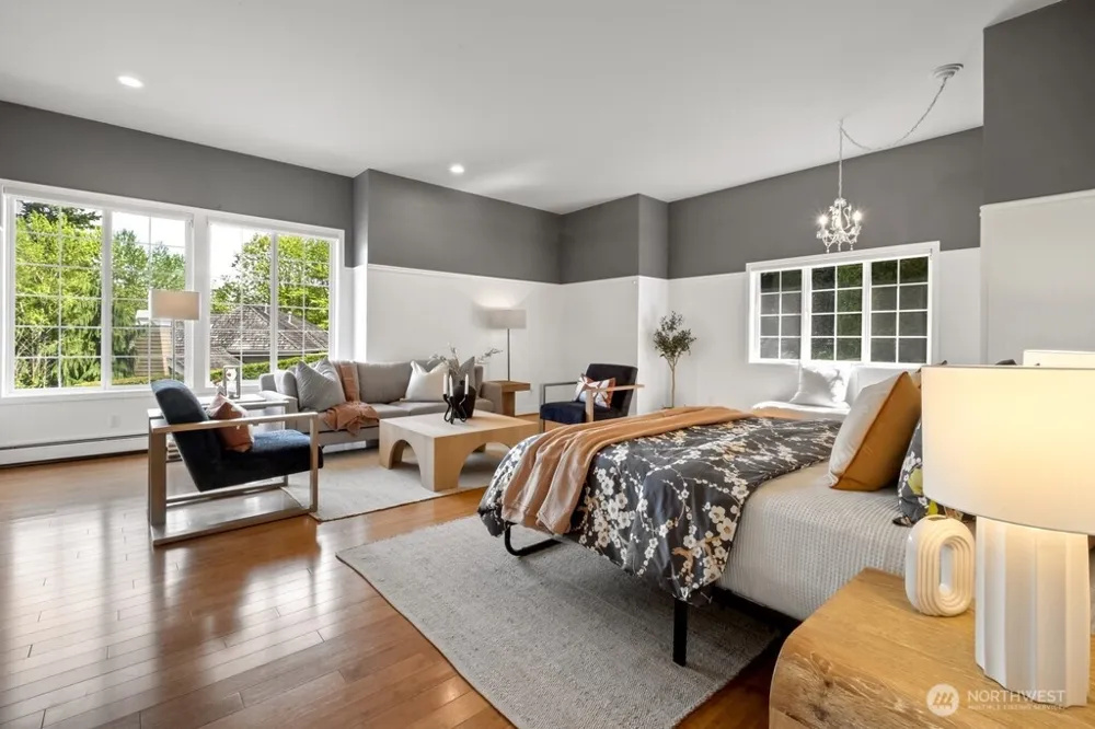 17247 SE 54th Place Bellevue, WA 98006