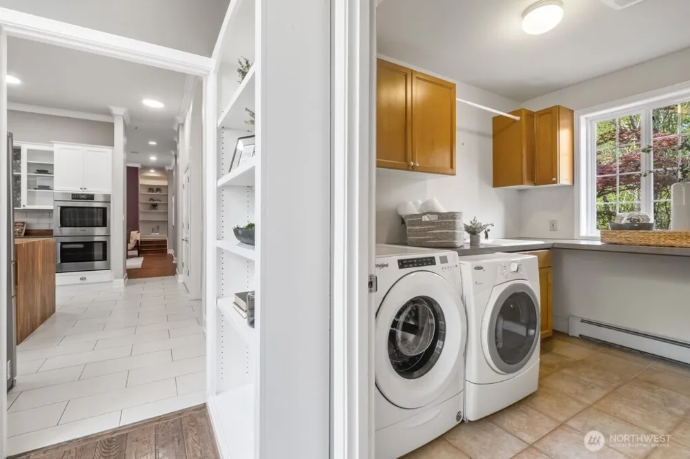 17247 SE 54th Place Bellevue, WA 98006