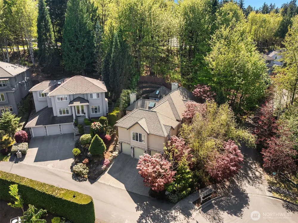 17247 SE 54th Place Bellevue, WA 98006