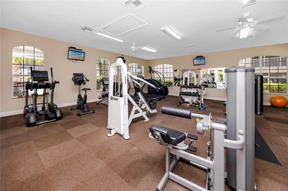 894 LANTERN WAY Clearwater, FL 33765