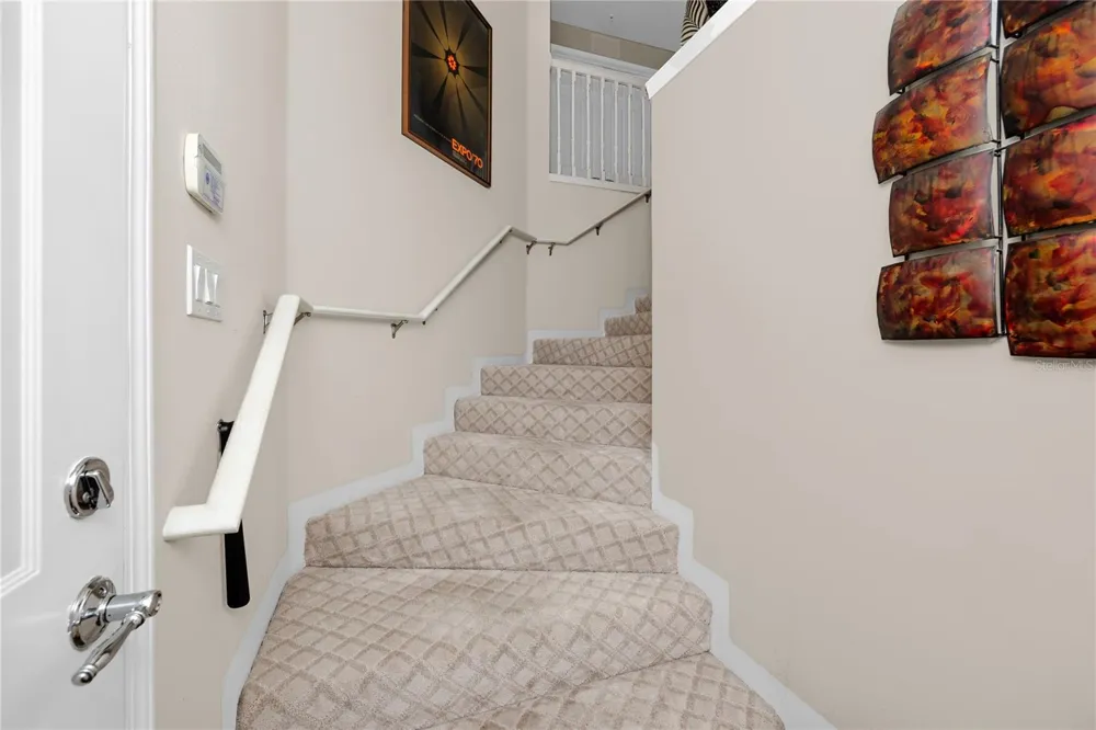 894 LANTERN WAY Clearwater, FL 33765