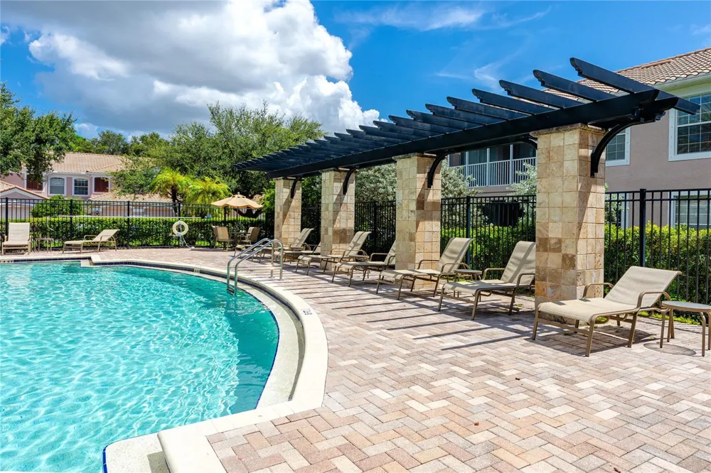 894 LANTERN WAY Clearwater, FL 33765