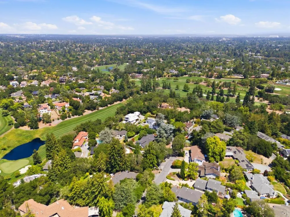 1691 Whitham Avenue Los Altos, CA 94024