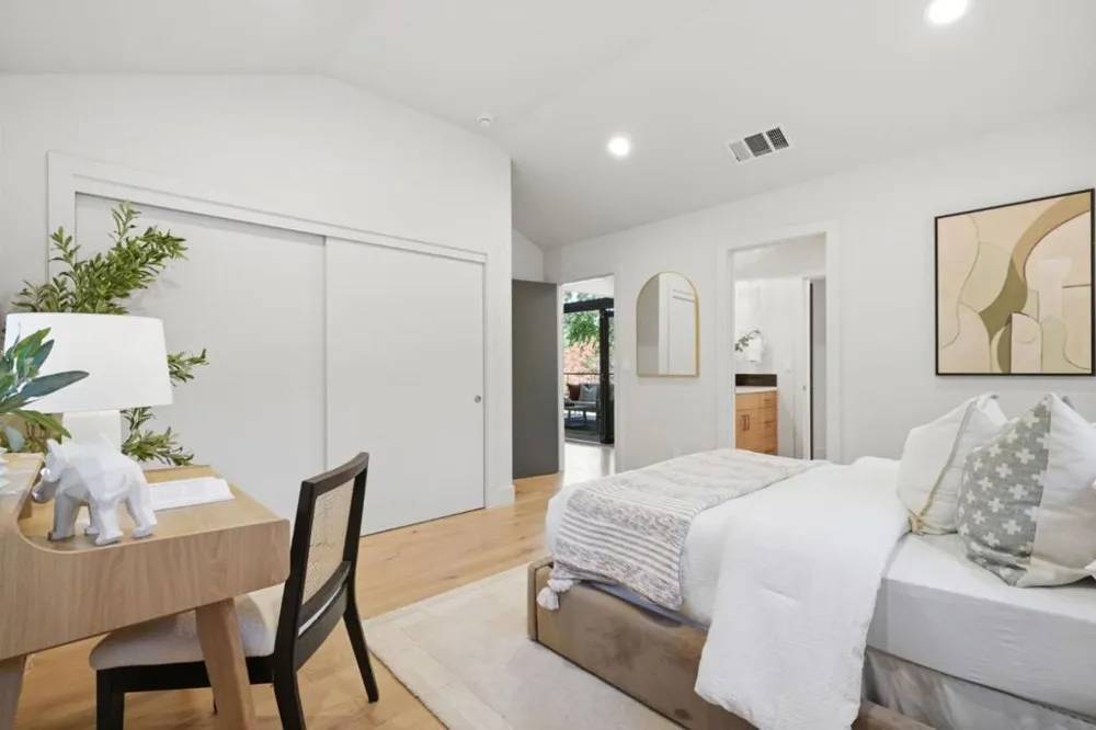 1691 Whitham Avenue Los Altos, CA 94024