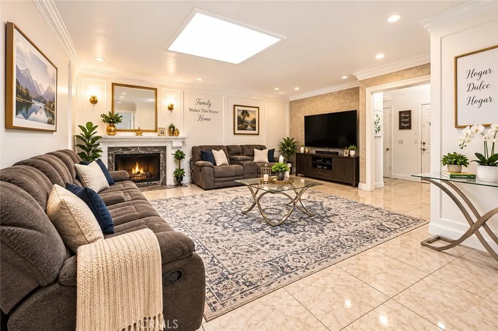 10212 Sherrill Anaheim, CA 92804