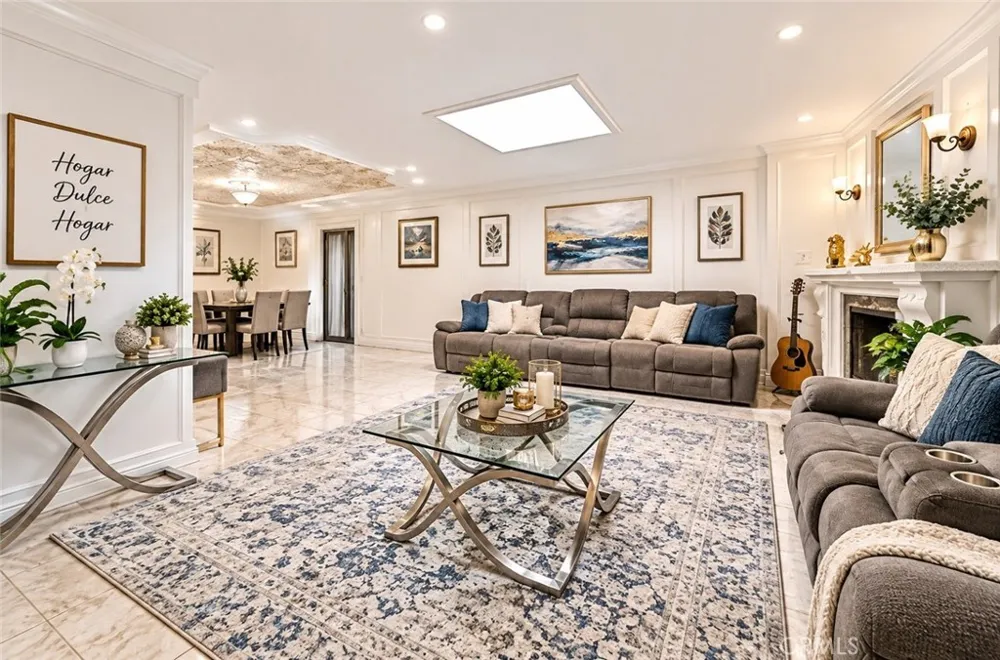10212 Sherrill Anaheim, CA 92804