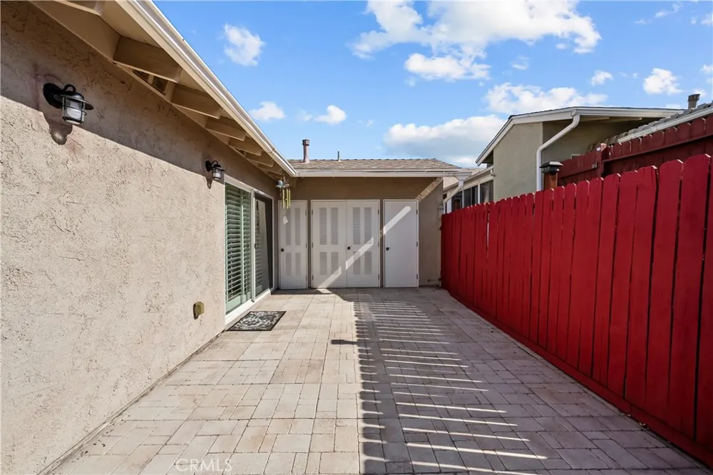 26830 Avenue Of The Oaks #C Newhall, CA 91321