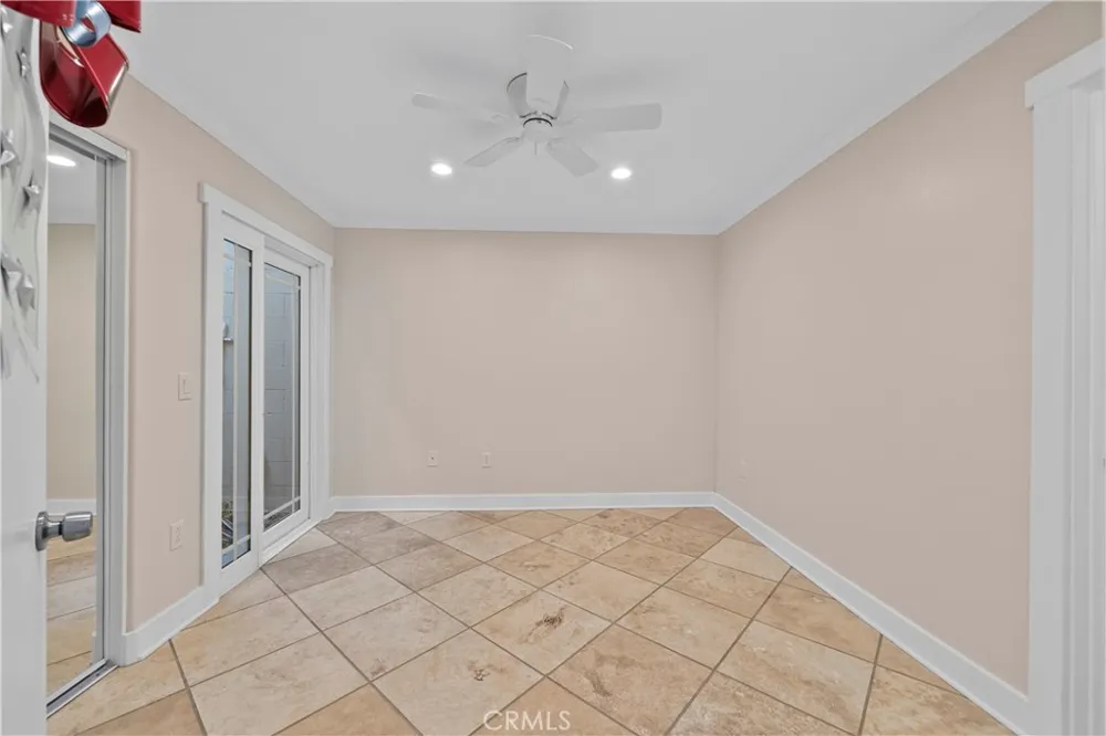 26830 Avenue Of The Oaks #C Newhall, CA 91321