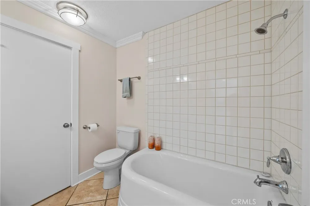 26830 Avenue Of The Oaks #C Newhall, CA 91321