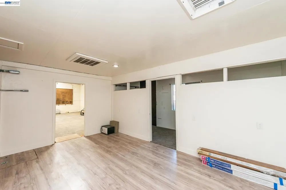 525 Main St. Weaverville, CA 96093