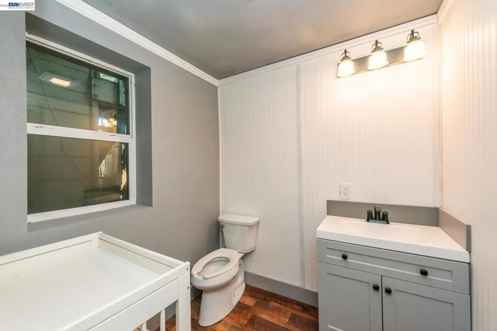 525 Main St. Weaverville, CA 96093