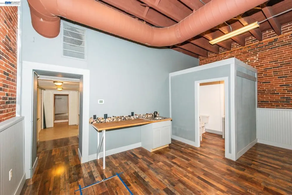 525 Main St. Weaverville, CA 96093