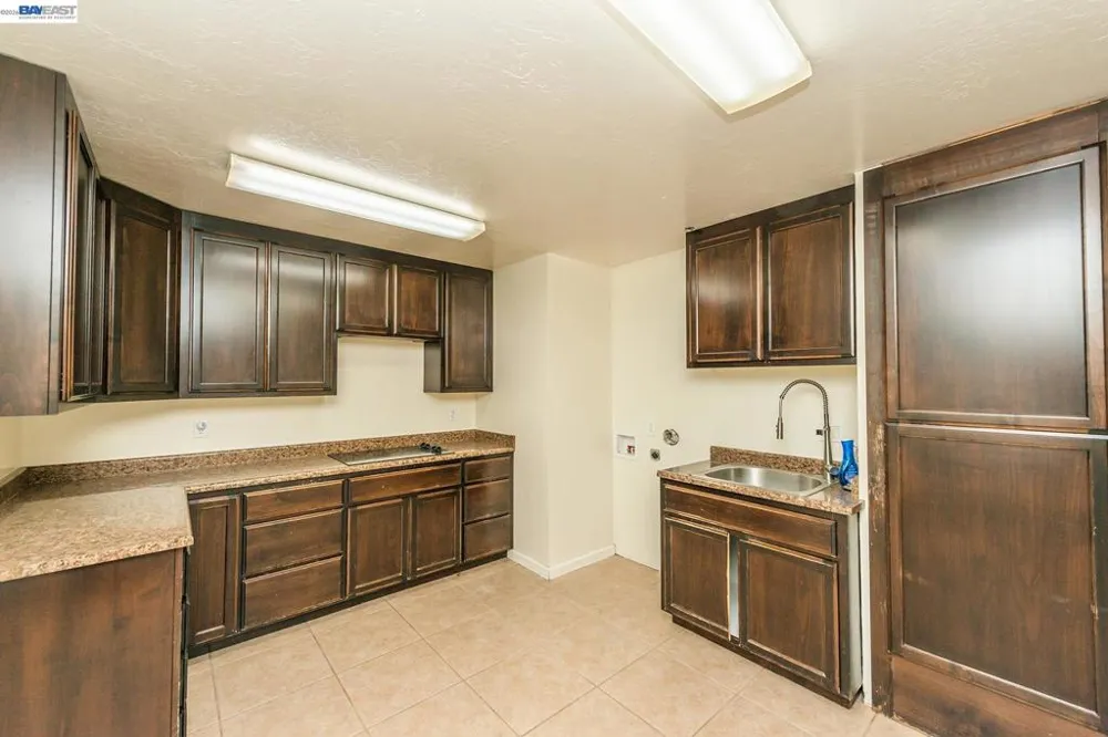 525 Main St. Weaverville, CA 96093