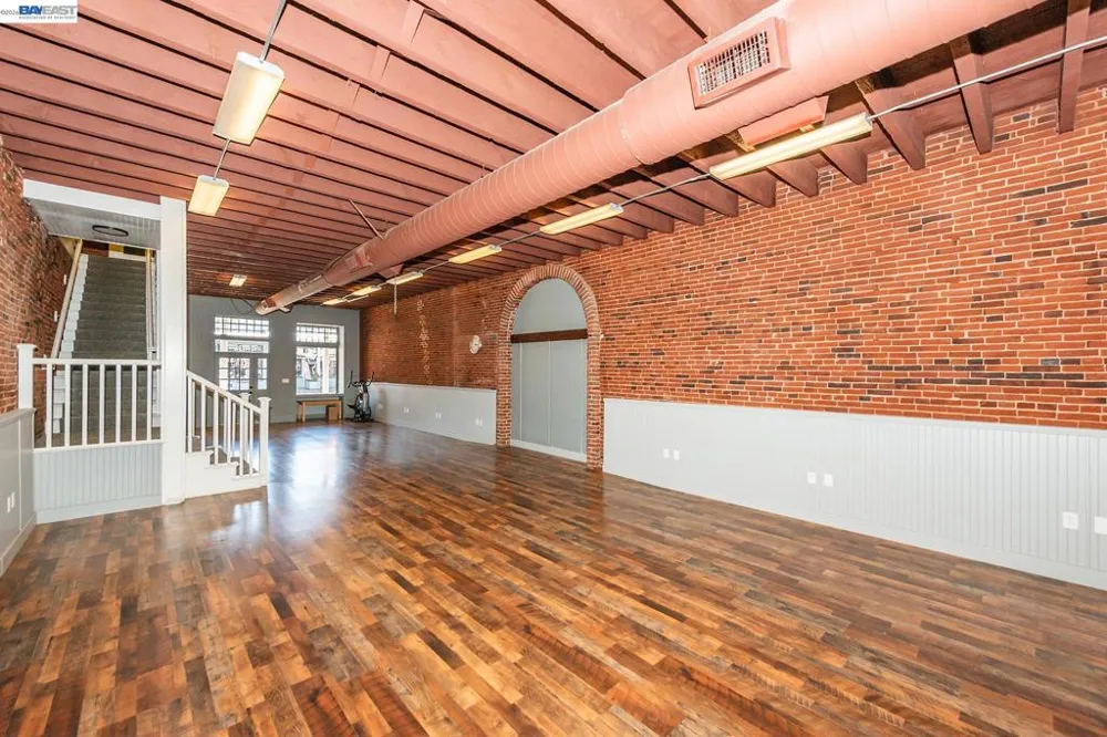 525 Main St. Weaverville, CA 96093