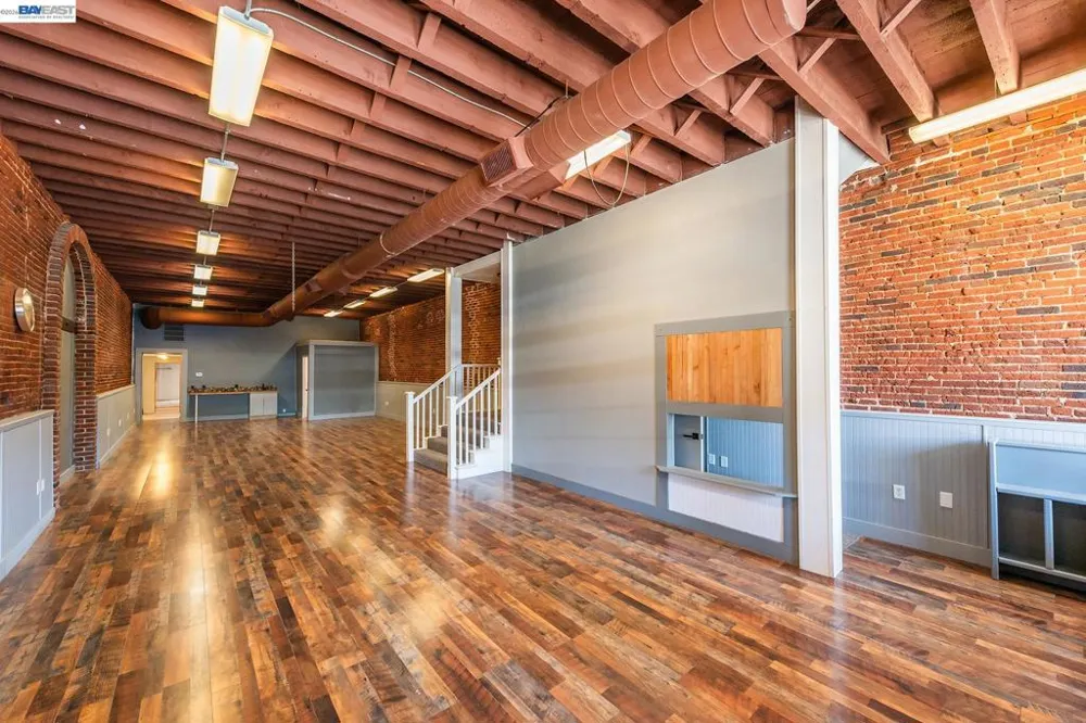 525 Main St. Weaverville, CA 96093