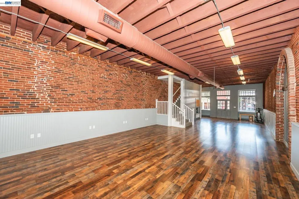 525 Main St. Weaverville, CA 96093
