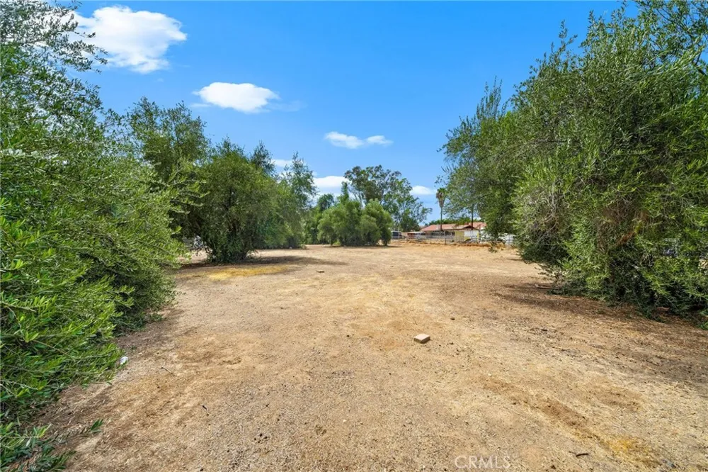 26985 Meridian Street Hemet, CA 92544