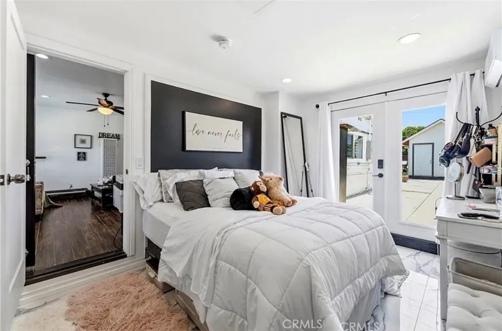 11858 Pantheon Norwalk, CA 90650