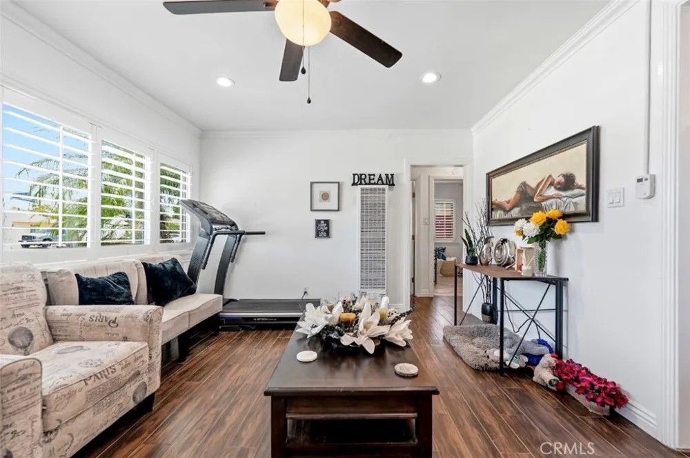 11858 Pantheon Norwalk, CA 90650
