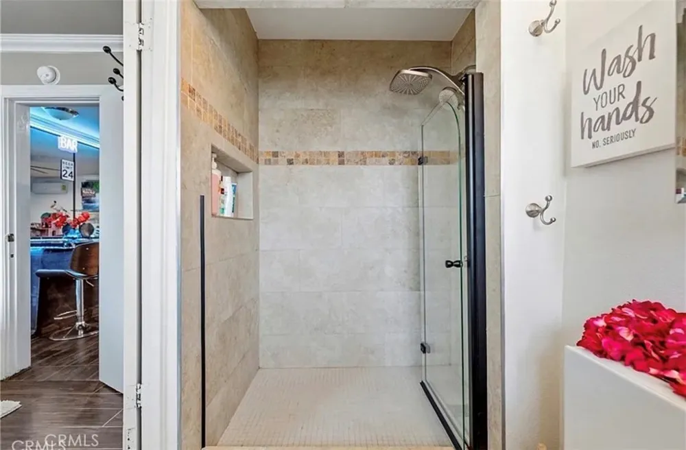 11858 Pantheon Norwalk, CA 90650