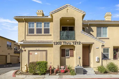1800 E Lakeshore #1212
