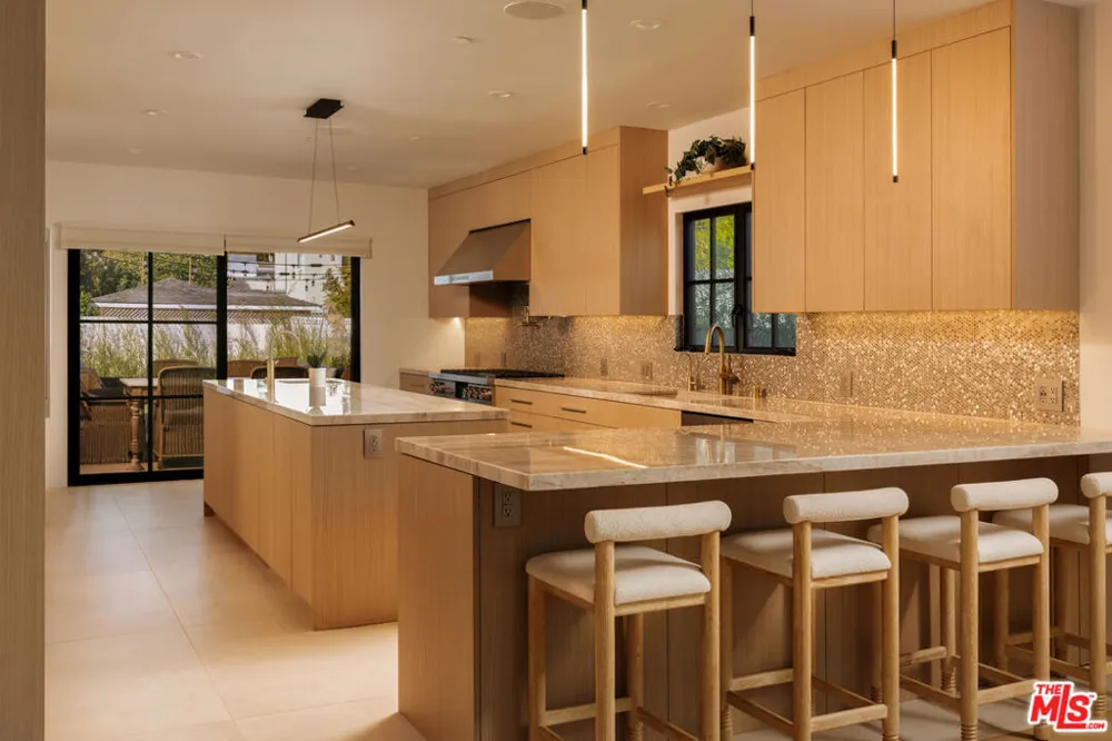 363 22nd Street Santa Monica, CA 90402