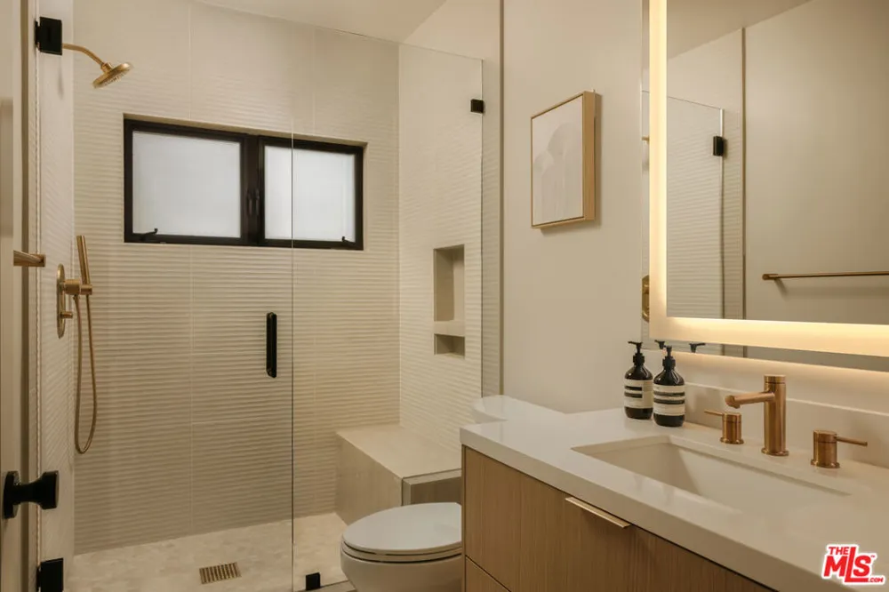 363 22nd Street Santa Monica, CA 90402