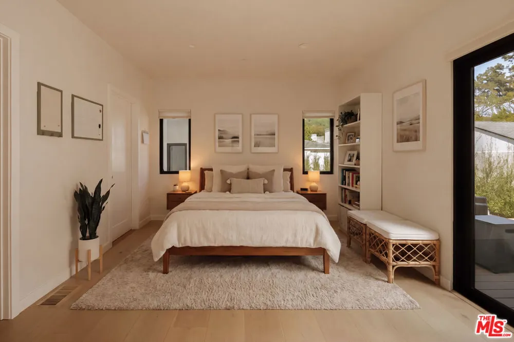 363 22nd Street Santa Monica, CA 90402