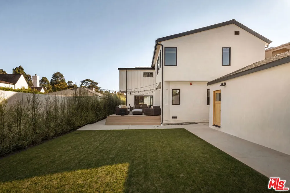 363 22nd Street Santa Monica, CA 90402