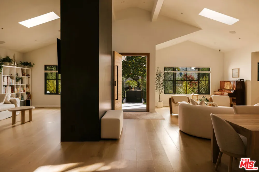 363 22nd Street Santa Monica, CA 90402